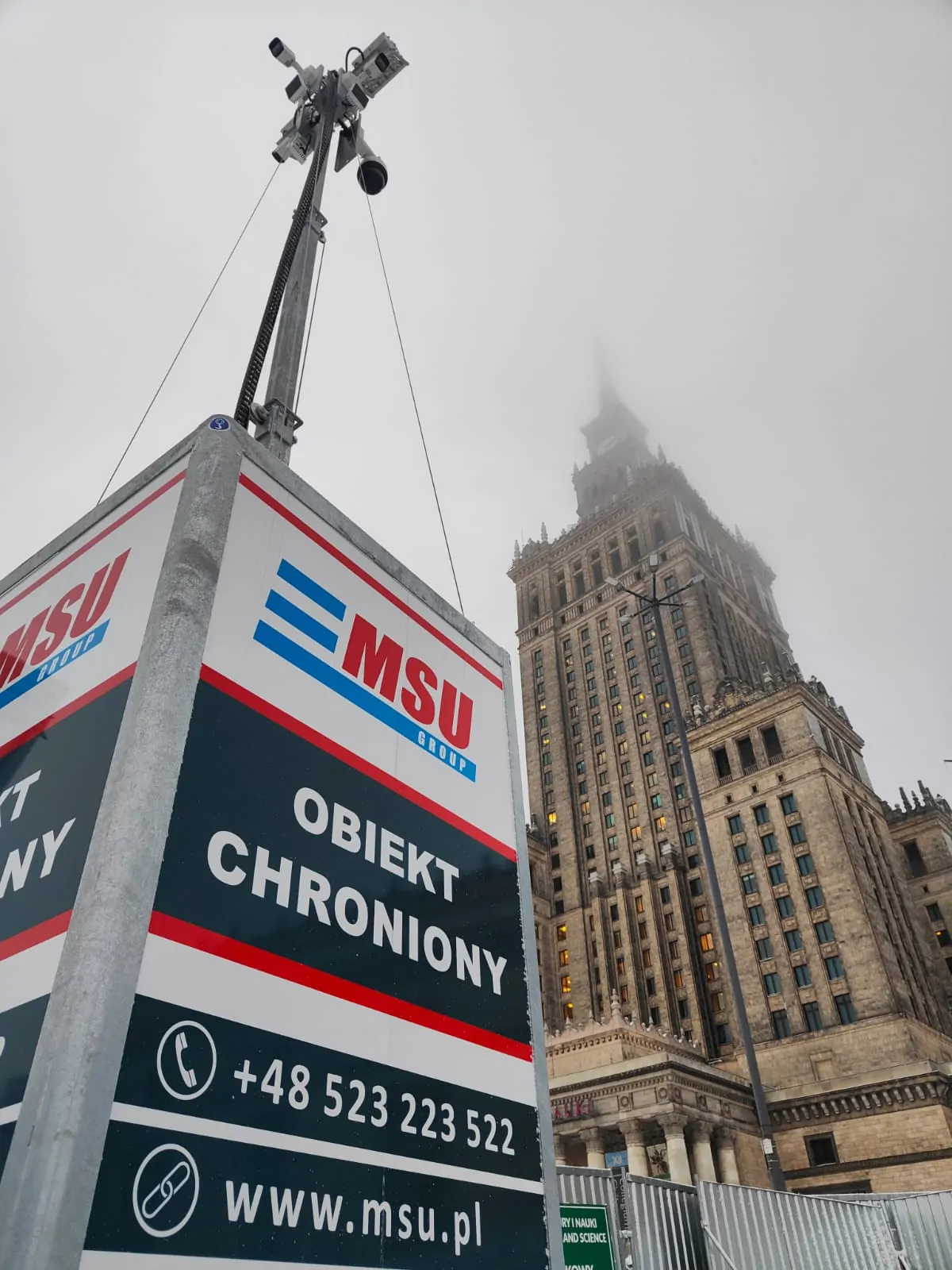 wieże monitorujące